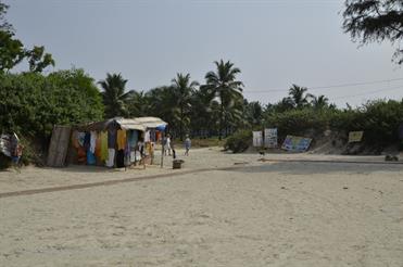 01 Mobor-Beach_and_Cavelossim-Beach,_Goa_DSC7396_b_H600